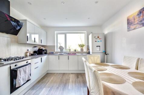 Kitchen_1.jpeg