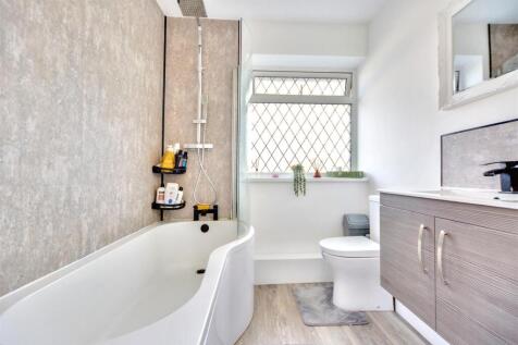Bathroom.jpeg