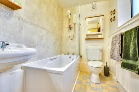 Bathroom.jpeg