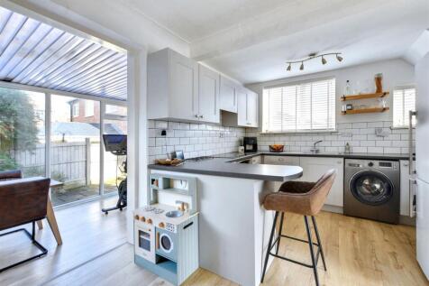 Kitchen_1.jpeg
