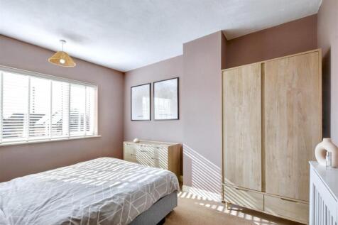 Bedroom 1.jpeg