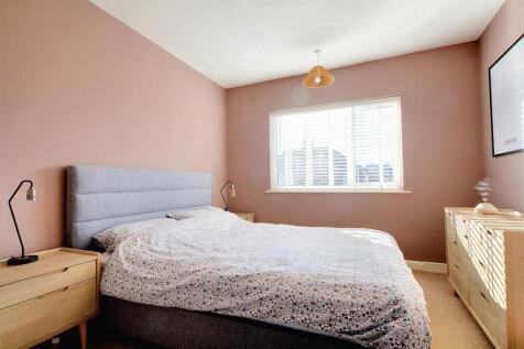 Bedroom One_2.jpeg