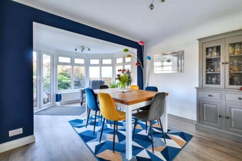 Dining Room_1.jpeg