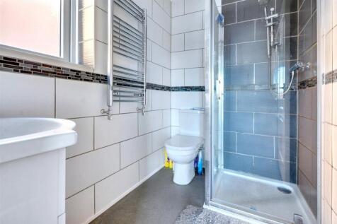 Ensuite.jpeg