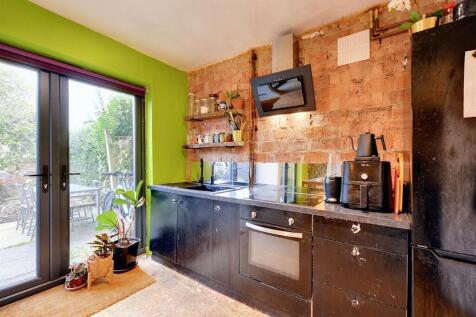 Kitchen Living_1.jpeg