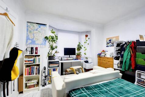 Lounge Bedroom_2.jpeg