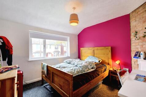 Bedroom 1.jpeg