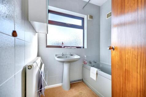 Bathroom.jpeg