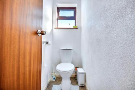 Upstairs WC.jpeg