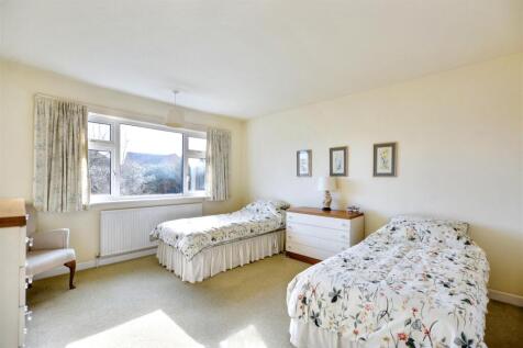 Bedroom 1_1.jpeg