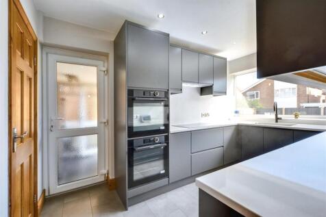 Kitchen_2.jpeg