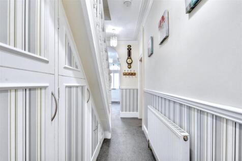 Hallway_3.jpeg