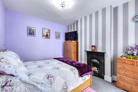 Bedroom 2_1.jpeg