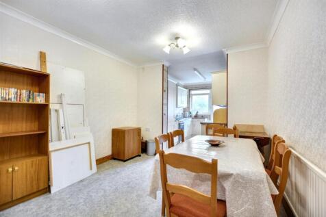 Dining Room_1.jpeg