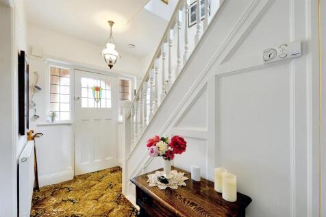 Entrance Hall_2.jpeg