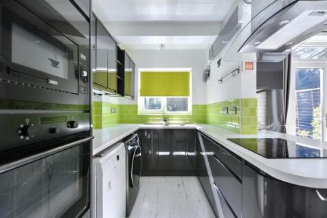 Kitchen_1.jpeg