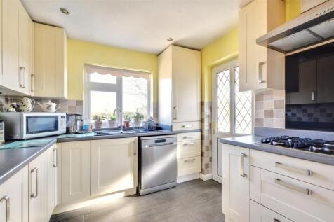 Kitchen_2.jpeg