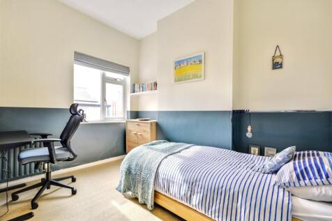Bedroom 2_1.jpeg