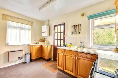 Kitchen_1.jpeg
