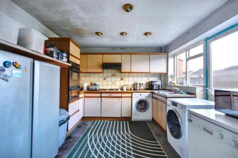 Kitchen_1.jpeg