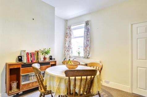 Dining Room_2.jpeg