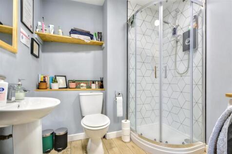 Downstairs Bathroom.jpeg