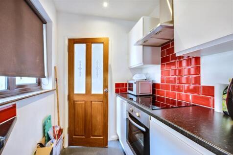 Kitchen_2.jpeg