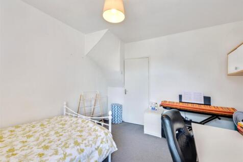 Bedroom 2_1.jpeg