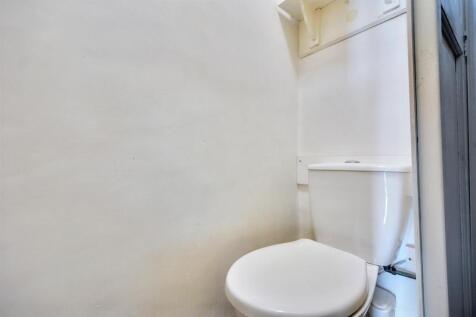 Upstairs WC.jpeg