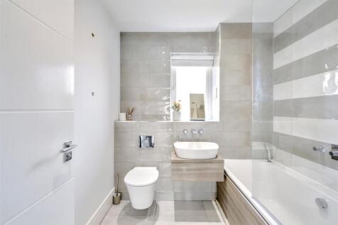 Bathroom 1_1.jpeg