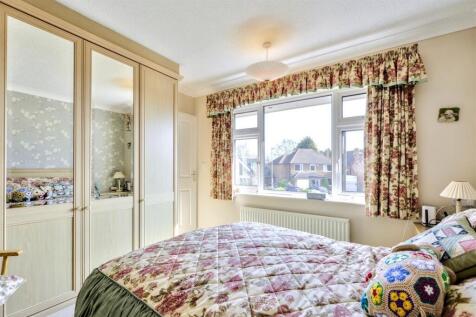 Bedroom 1_2.jpeg