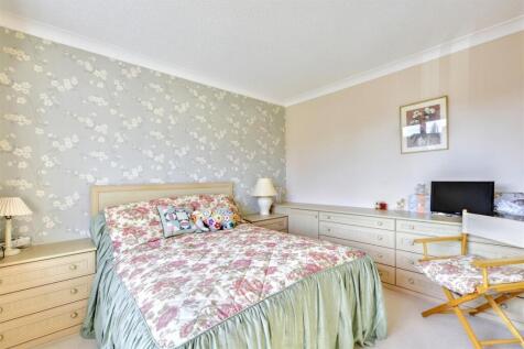 Bedroom 1.jpeg