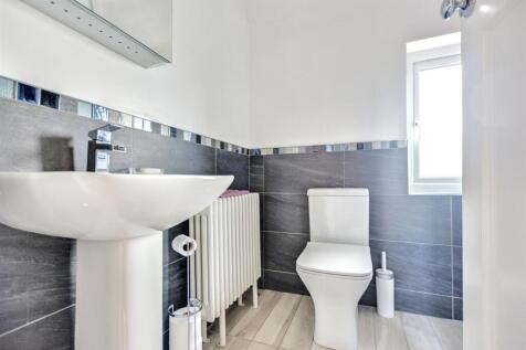 Bathroom_1.jpeg