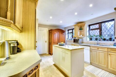 Kitchen_3.jpeg