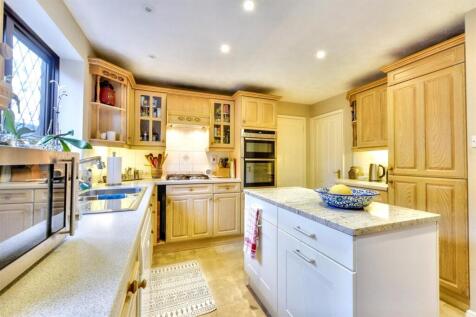 Kitchen_2.jpeg