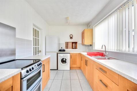 Kitchen_2.jpeg