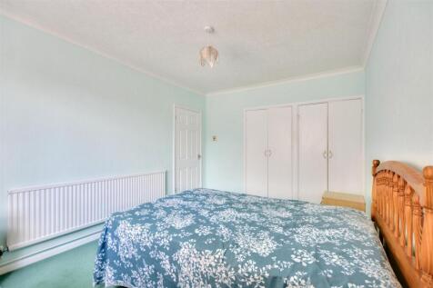 Bedroom 1_2.jpeg