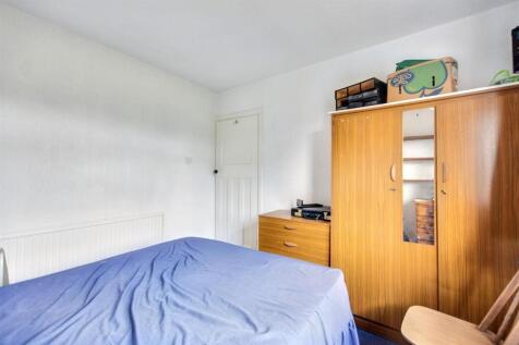 Bedroom 1_2.jpeg
