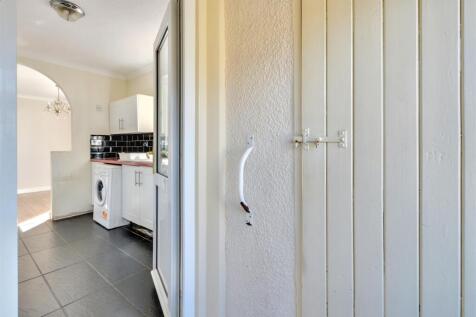 Utility Room_2.jpeg