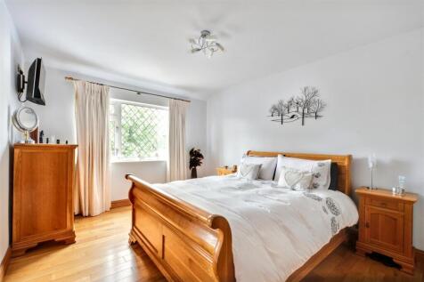 Bedroom 1_1.jpeg