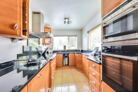 Kitchen_2.jpeg