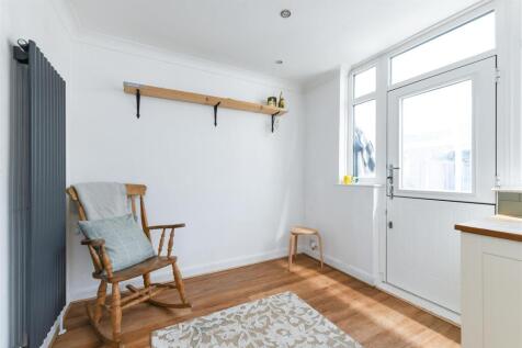 108meadowrd-7.jpg