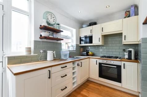 108meadowrd-6.jpg
