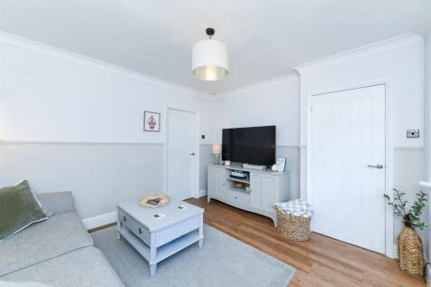 108meadowrd-14.jpg