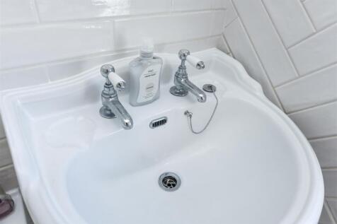 108meadowrd-17.jpg