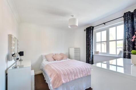 Bedroom 2_1.jpeg