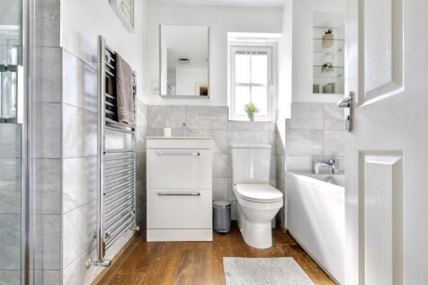 Bathroom_1.jpeg