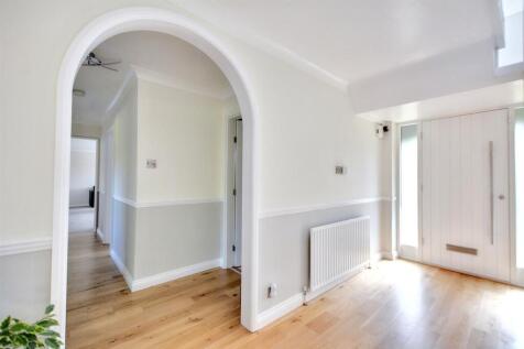 Entrance Hall_2.jpeg