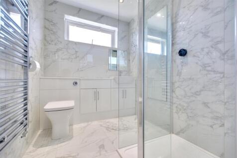 Bathroom_2.jpeg