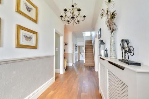 Entrance Hall_1.jpeg